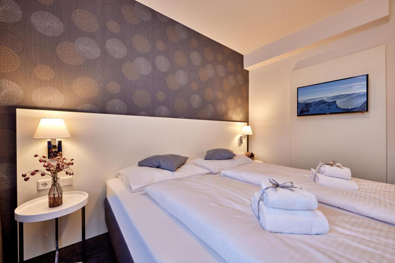 Hotel Alter Wirth Geretsried Exterior photo